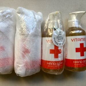 NEW 4pc Vitamin‎ C Hand Soap